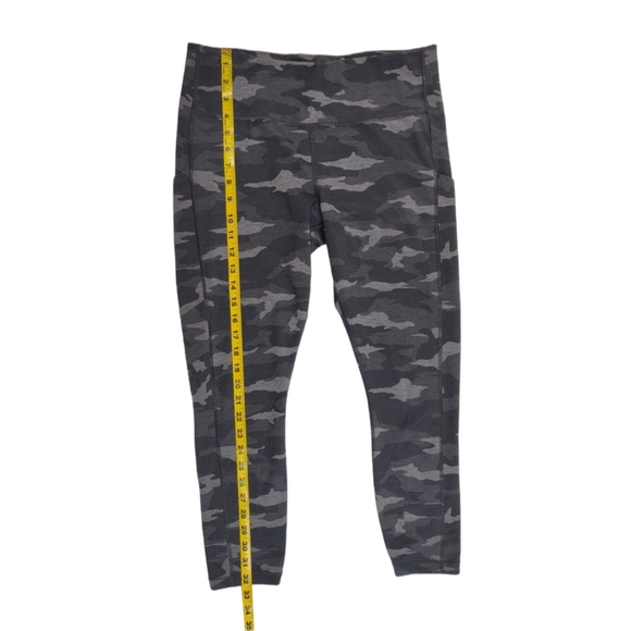 Athleta Ultimate Stash Pocket Camo 7/8 Tight, Heather Grey - Picture 12 of 16